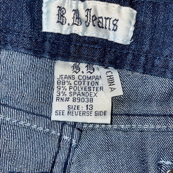 Jean Shorts - Picture 3 of 3